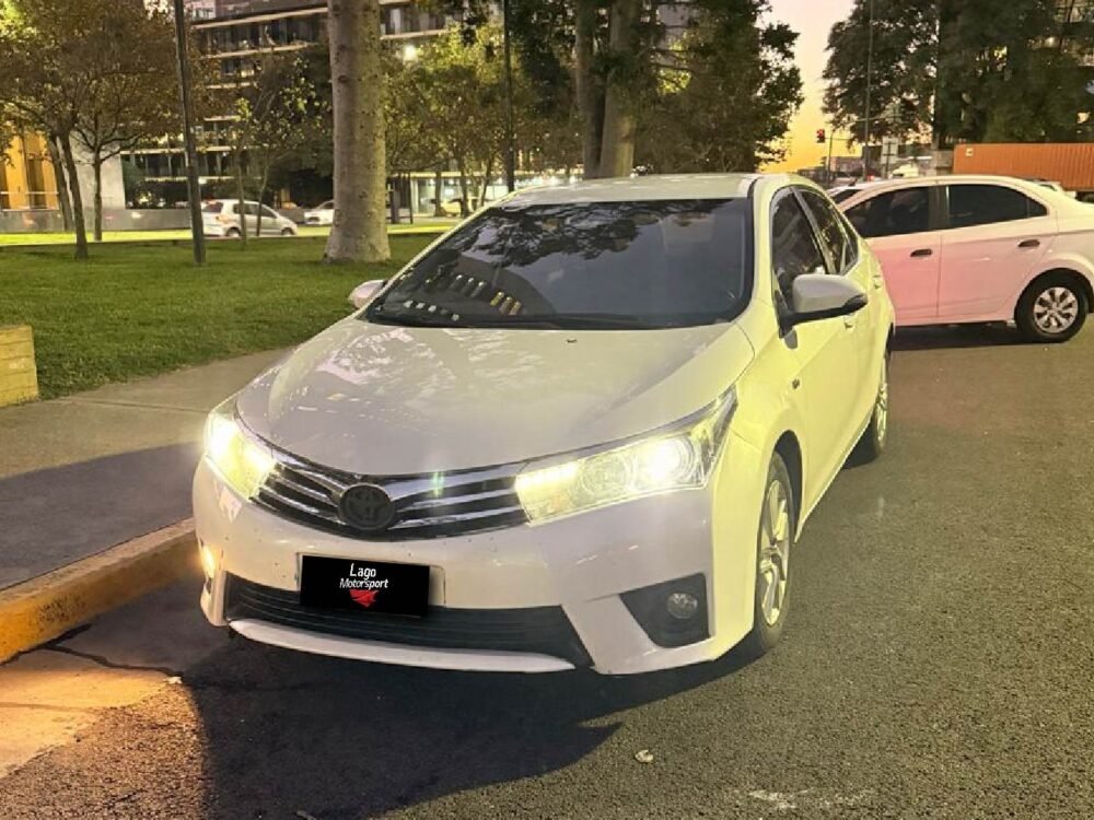 Mobile Toyota Corolla XLi 2014