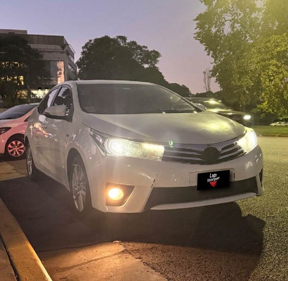 Mobile Toyota Corolla XLi 2014